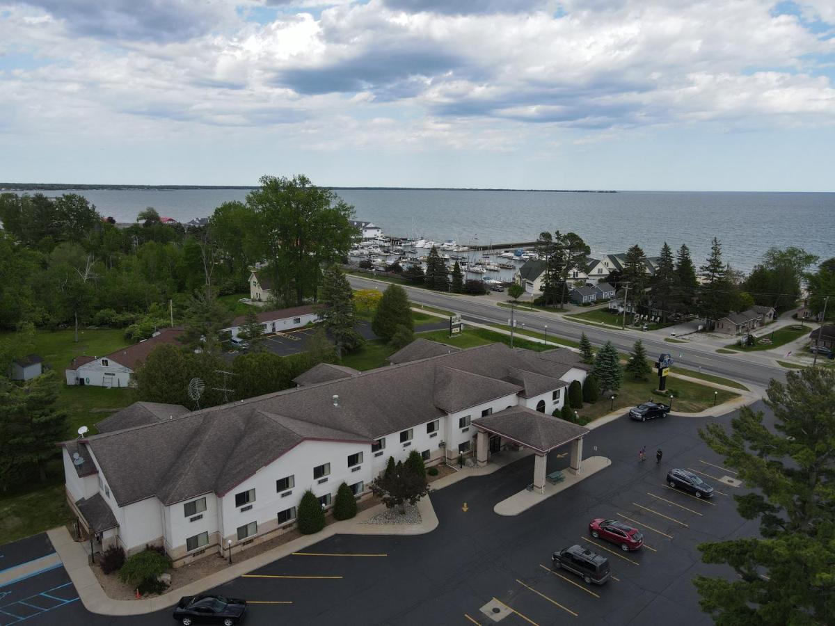 Bay Inn Tawas City Exterior foto